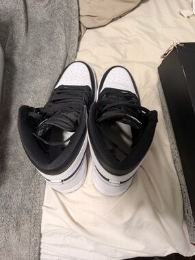 Jordan Mens Athletic Shoes - Black and White